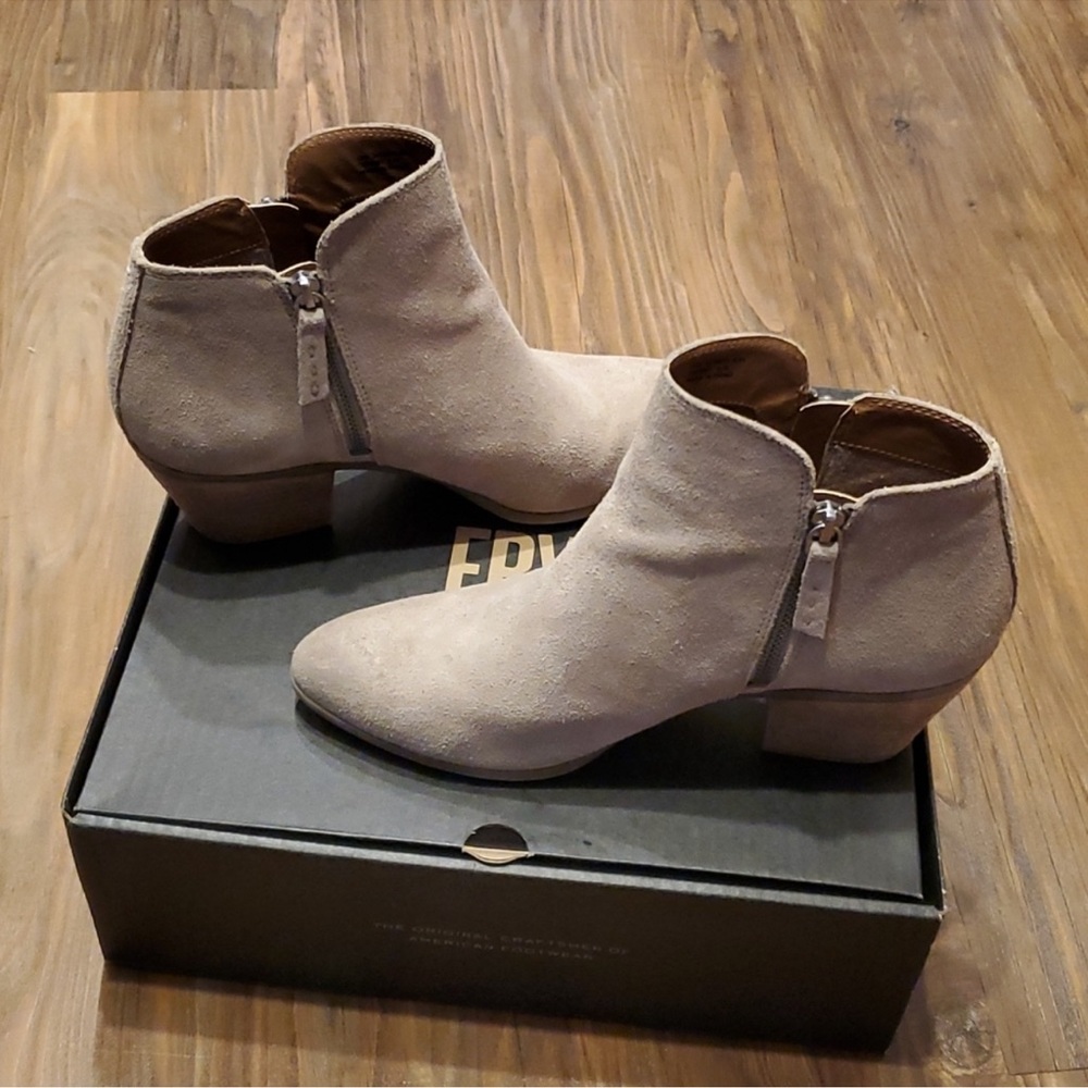 FRYE Judith Zip Bootie - Picture 6 of 7